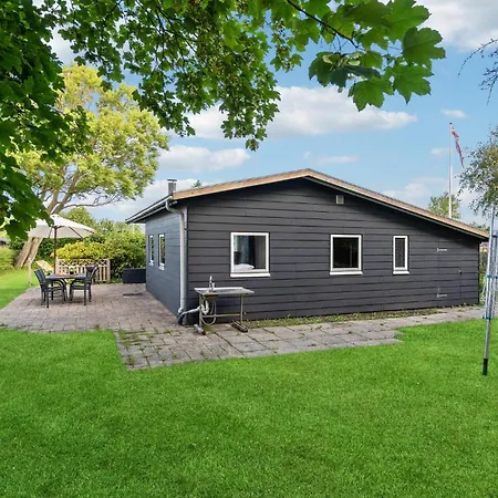 2 Bedroom Stunning In Feriehus